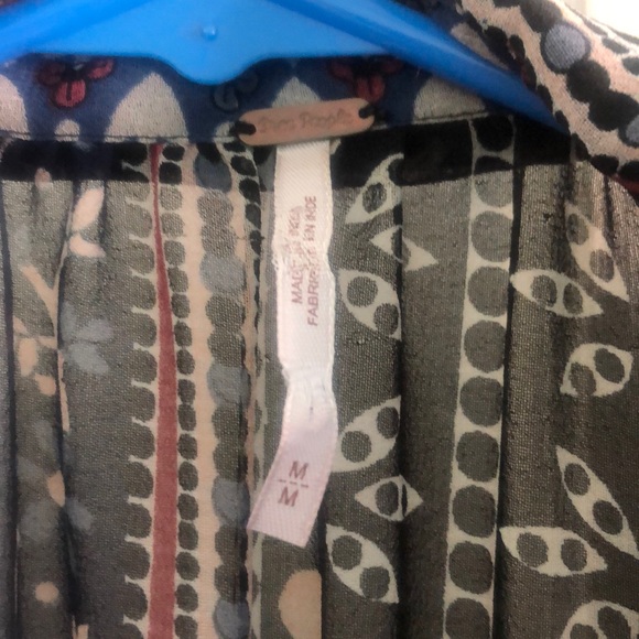 Free People Printed Button Down Size Medium - Picture 2 of 3